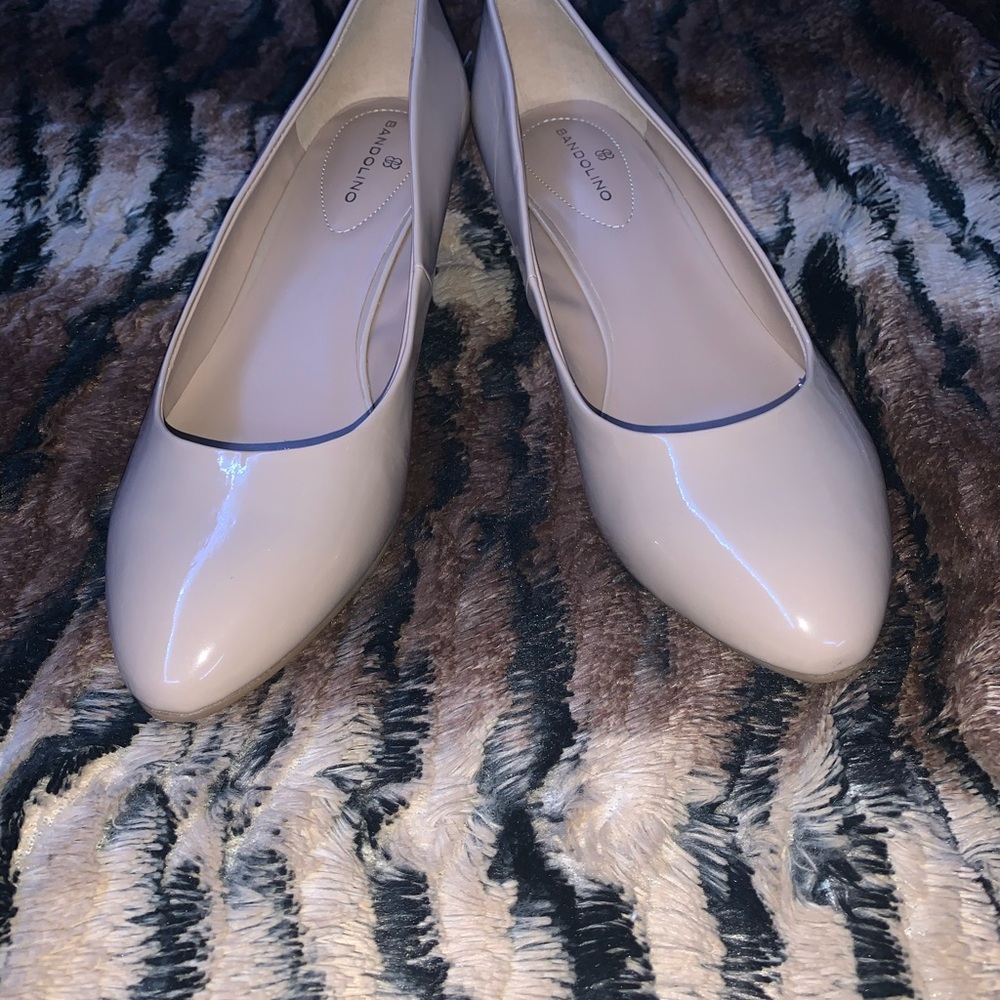 Bandolino nude wedges